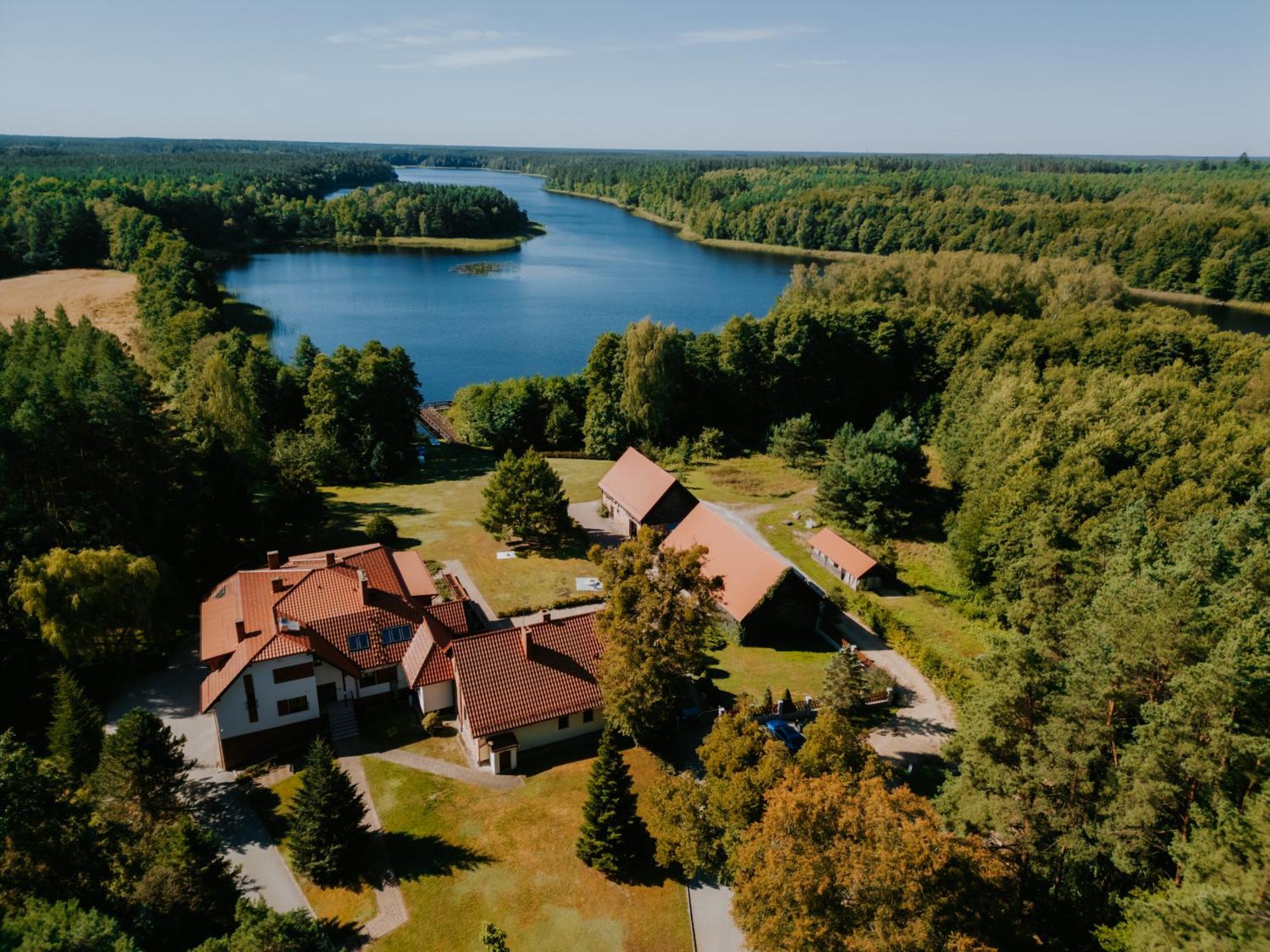 Kwatera W Lesniczowce Czarne Karszanek Extérieur photo